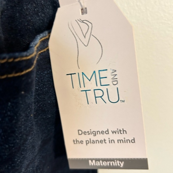 Women’s 2  XL (20) maternity jeans. Straight‎ leg.Time &Tru New with tags. - Picture 2 of 7